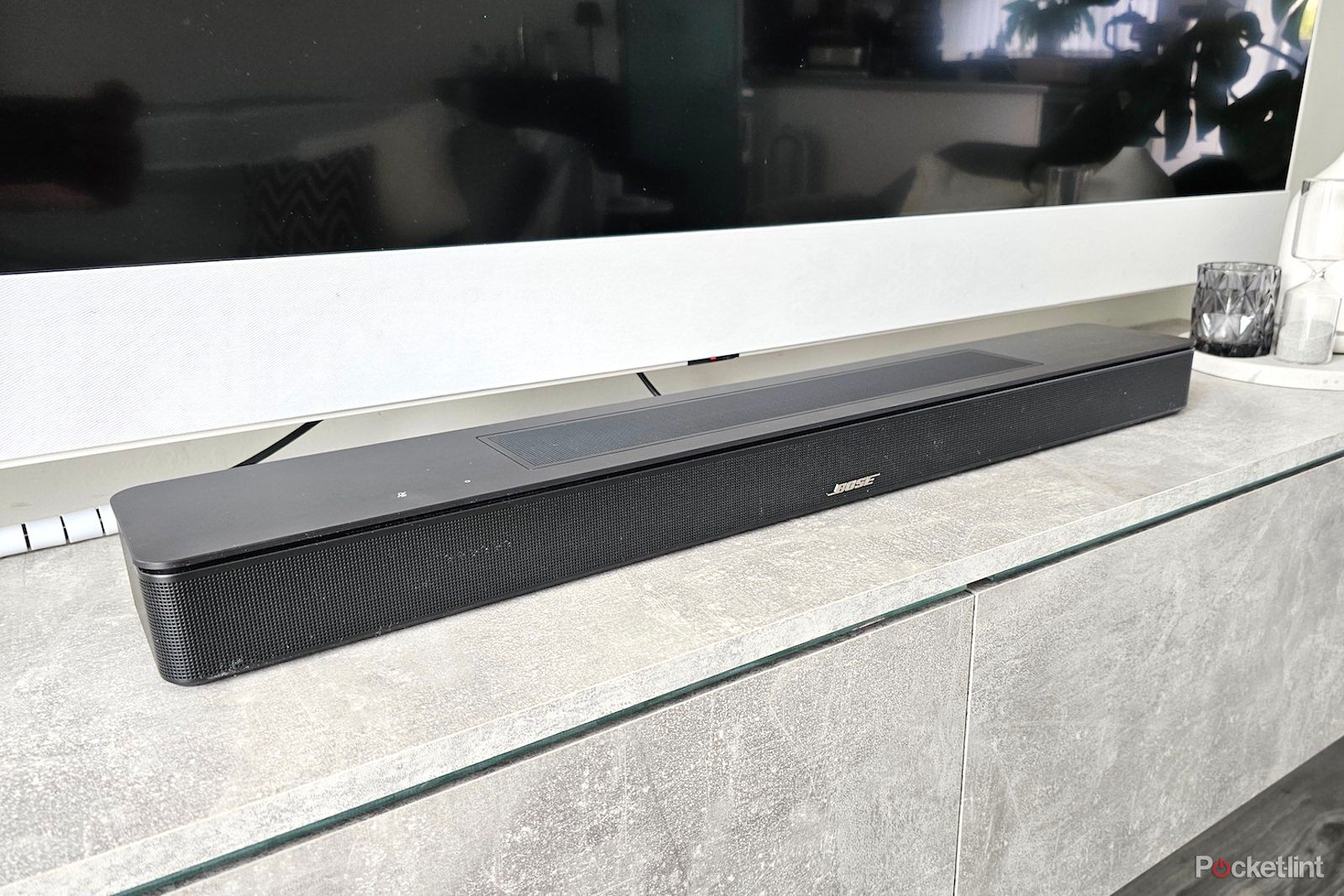 bose-smart-soundbar-600-review:-small-soundbar,-big-atmos-sound