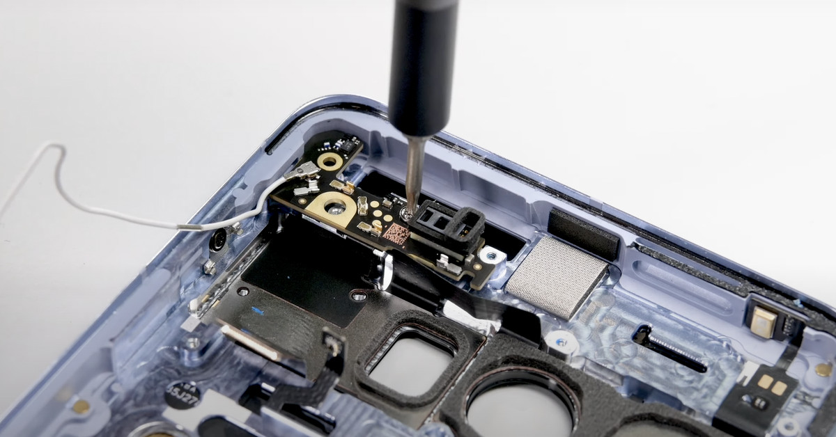 pixel-8-pro-teardown-exposes-its-temperature-sensor-and-a-sticky-battery-setup