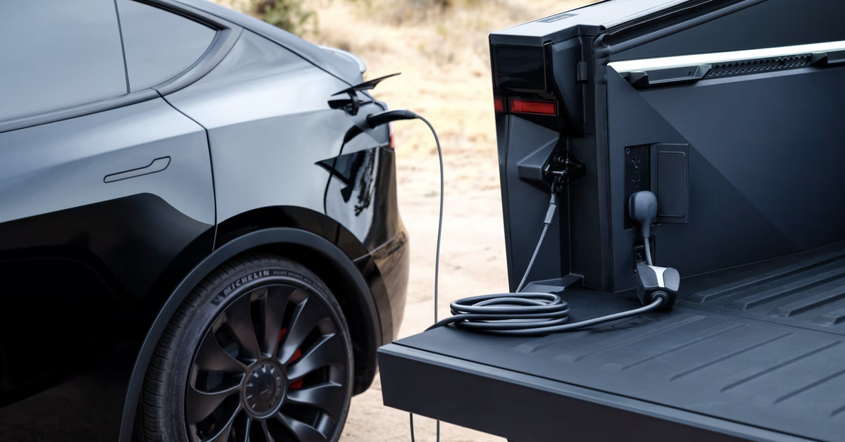 tesla-cybertruck-will-usher-in-a-new-‘powershare’-bidirectional-charging-feature