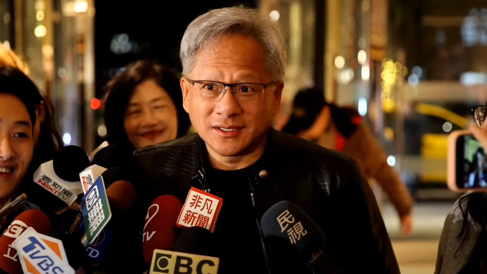 nvidia-ceo-jensen-huang-meets-with-tsmc-in-taiwan,-discusses-ai-chip-shortage-concerns-over-dinner