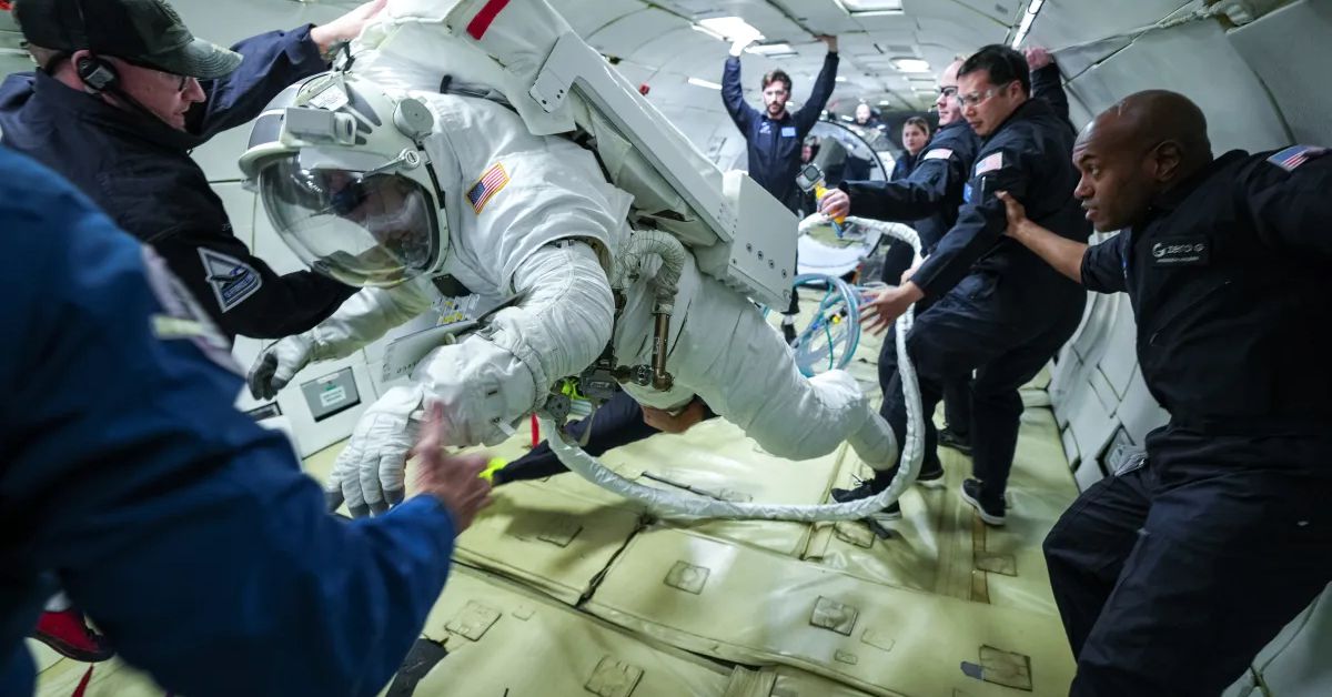 one-of-nasa’s-new-spacesuits-passes-microgravity-test