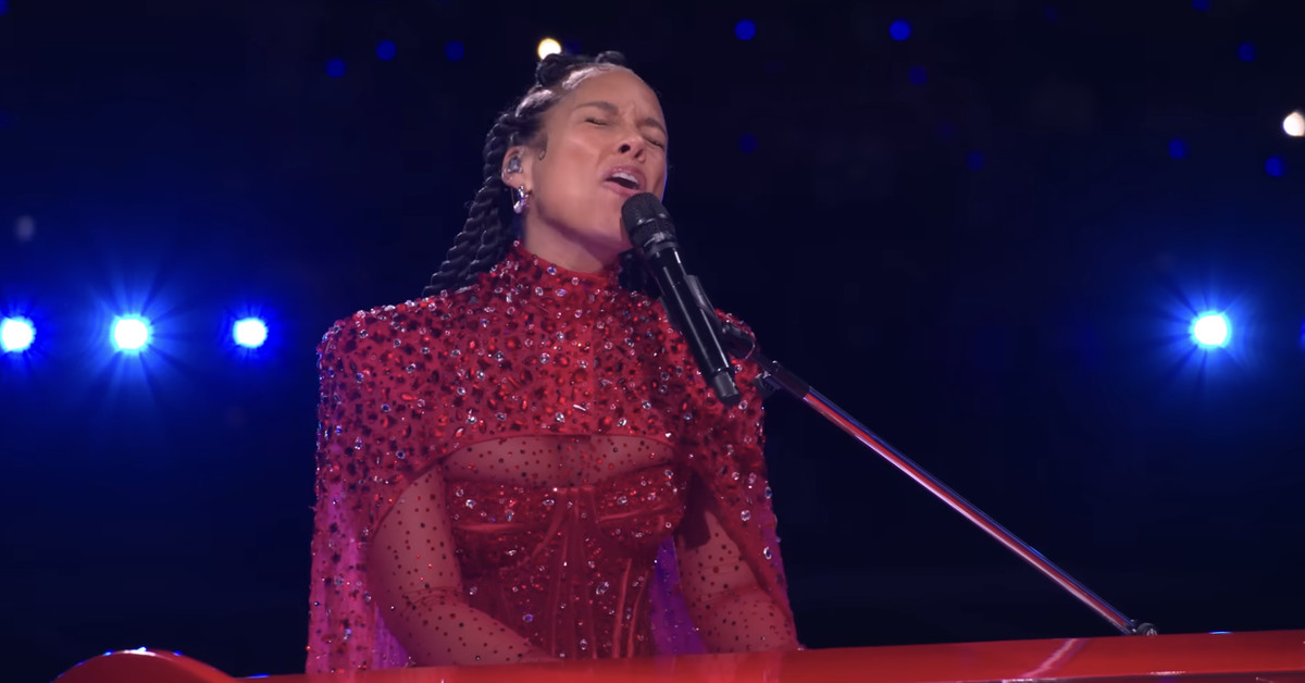 it’s-not-just-you:-alicia-keys’-super-bowl-halftime-show-got-changed-for-youtube