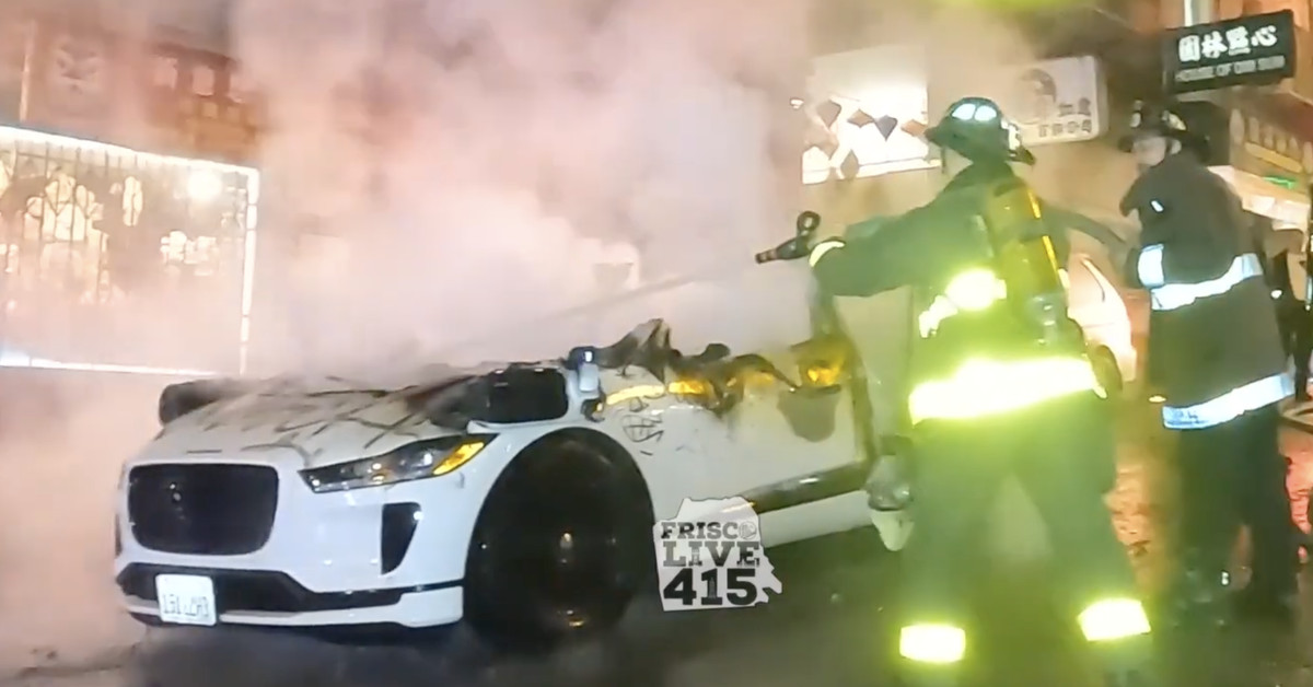 a-14-year-old-is-charged-in-fire-that-destroyed-a-driverless-waymo-vehicle