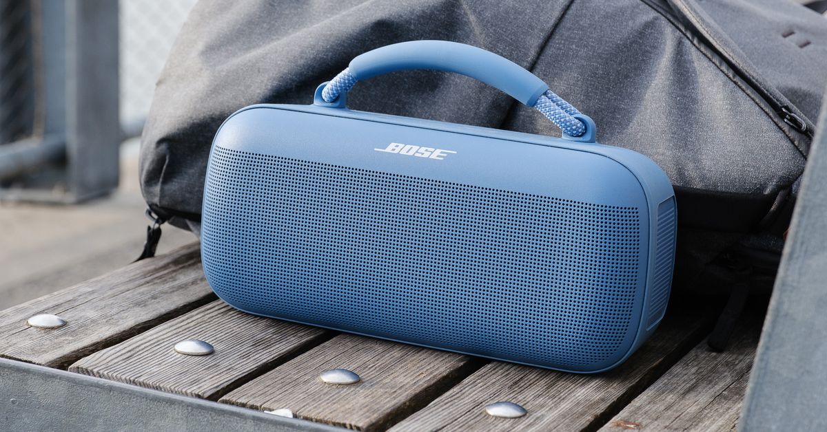 bose-soundlink-max-review:-size-defying-sound-isn’t-cheap