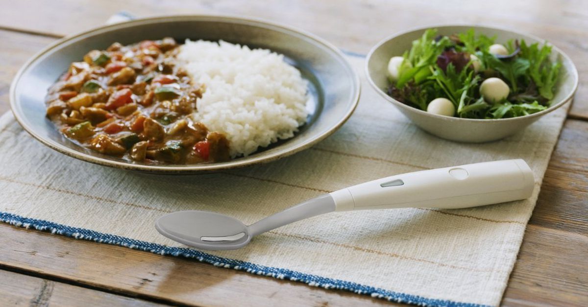 there’s-an-electric-salt-spoon-that-adds-umami-flavor