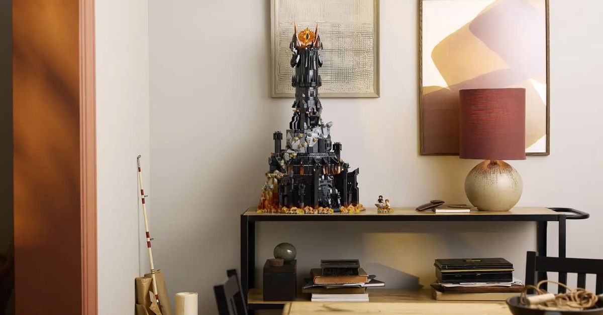 lego’s-towering-barad-dur-set-is-now-available-for-lego-insiders