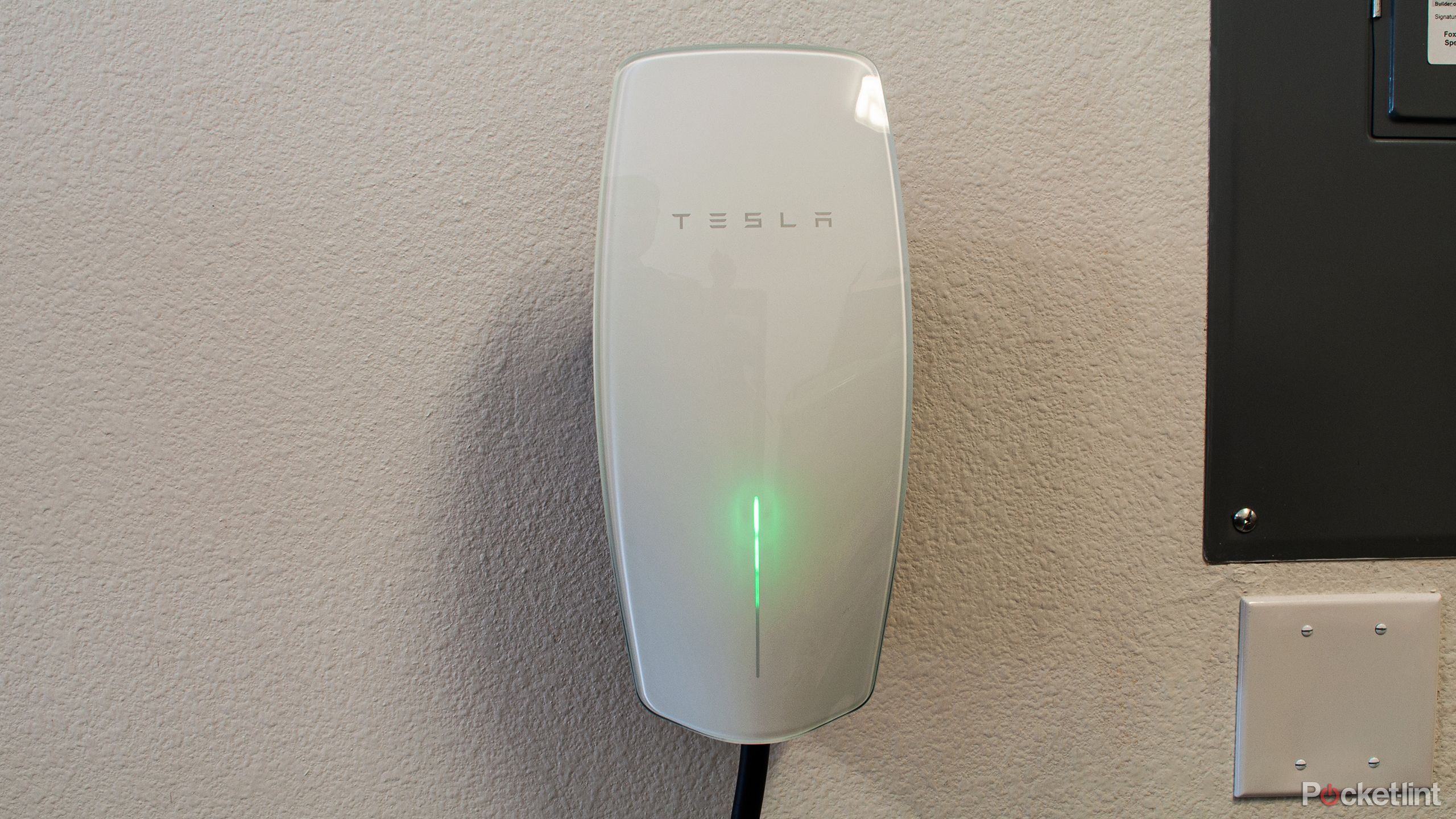 tesla-universal-wall-connector-review:-simply-the-best