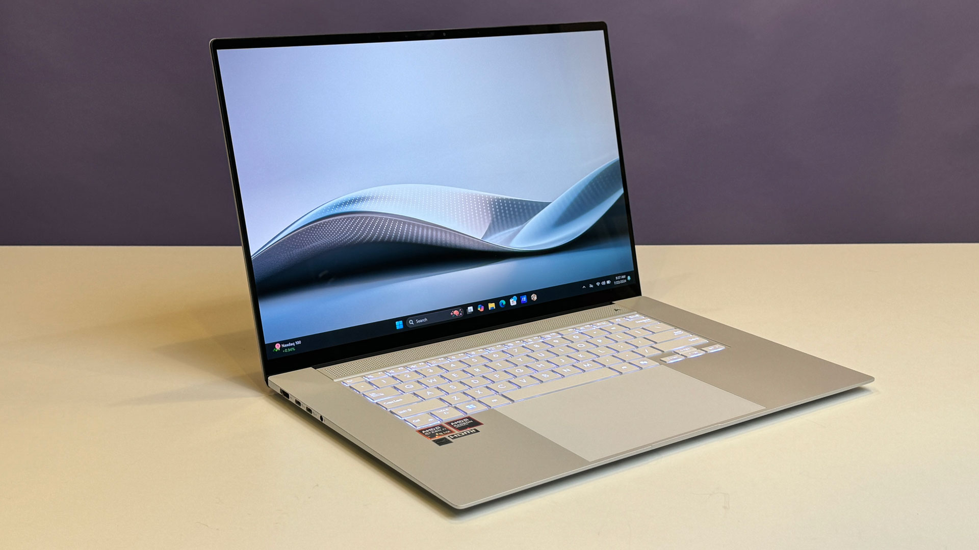 asus-zenbook-s16-review:-amd-ryzen-ai-9-hx-370-tested