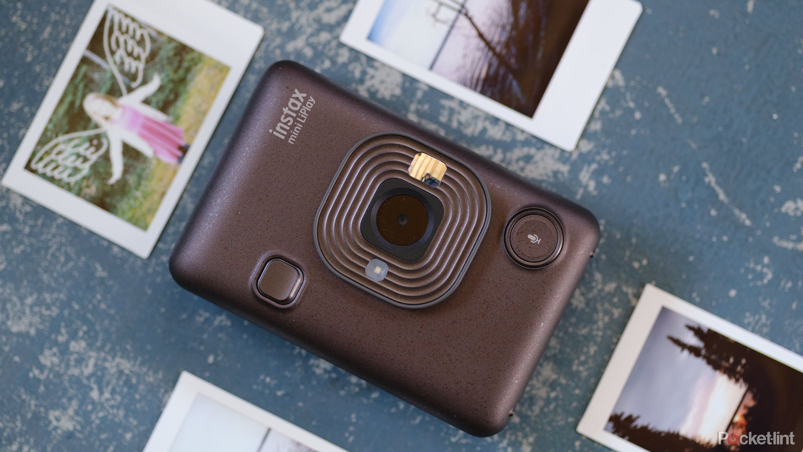 fujifilm-instax-mini-liplay-review:-a-flawed-but-fun-hybrid-camera