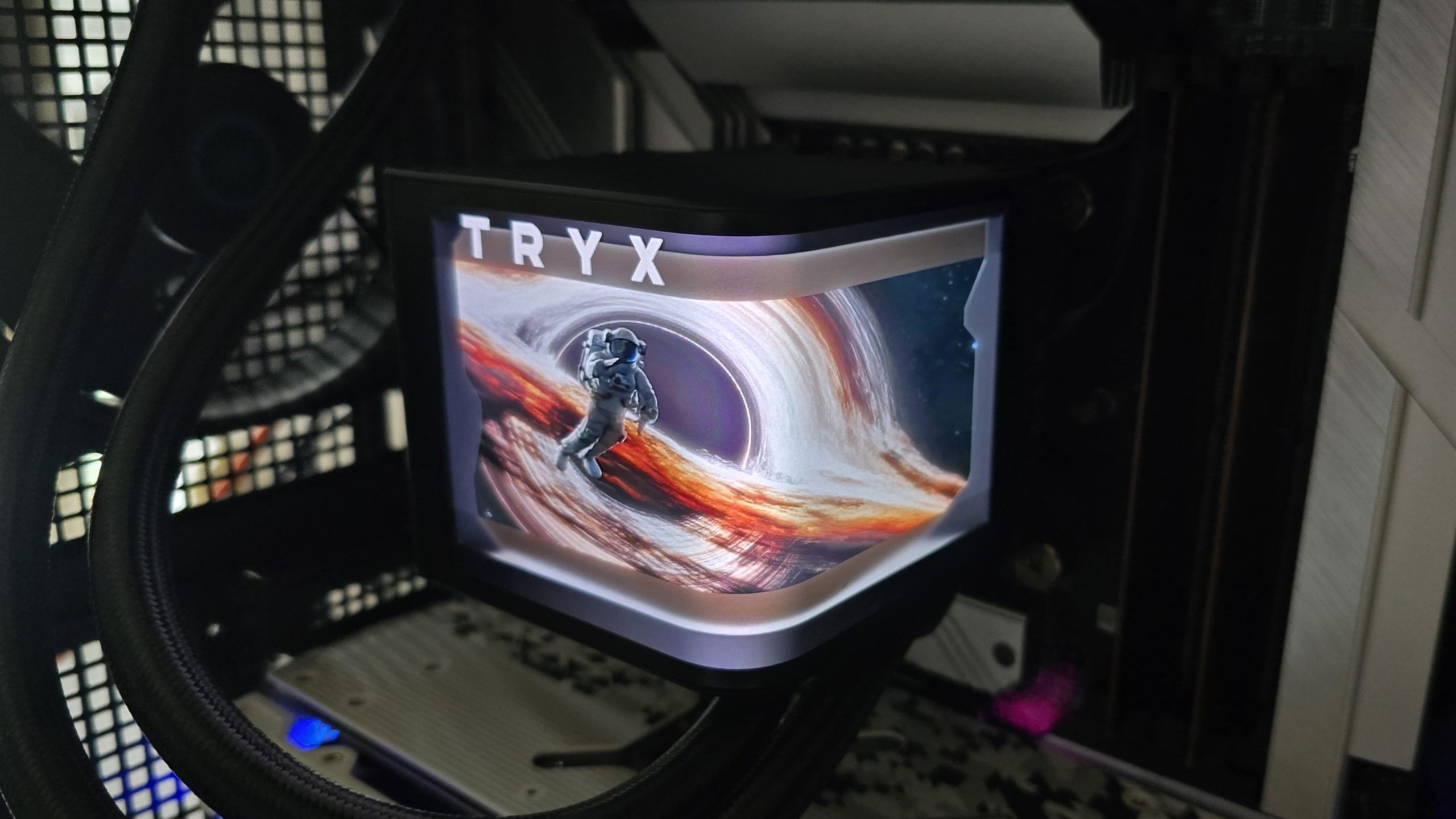 tryx-panorama-360-argb-review:-cooling-newcomer-brings-f1-level-performance