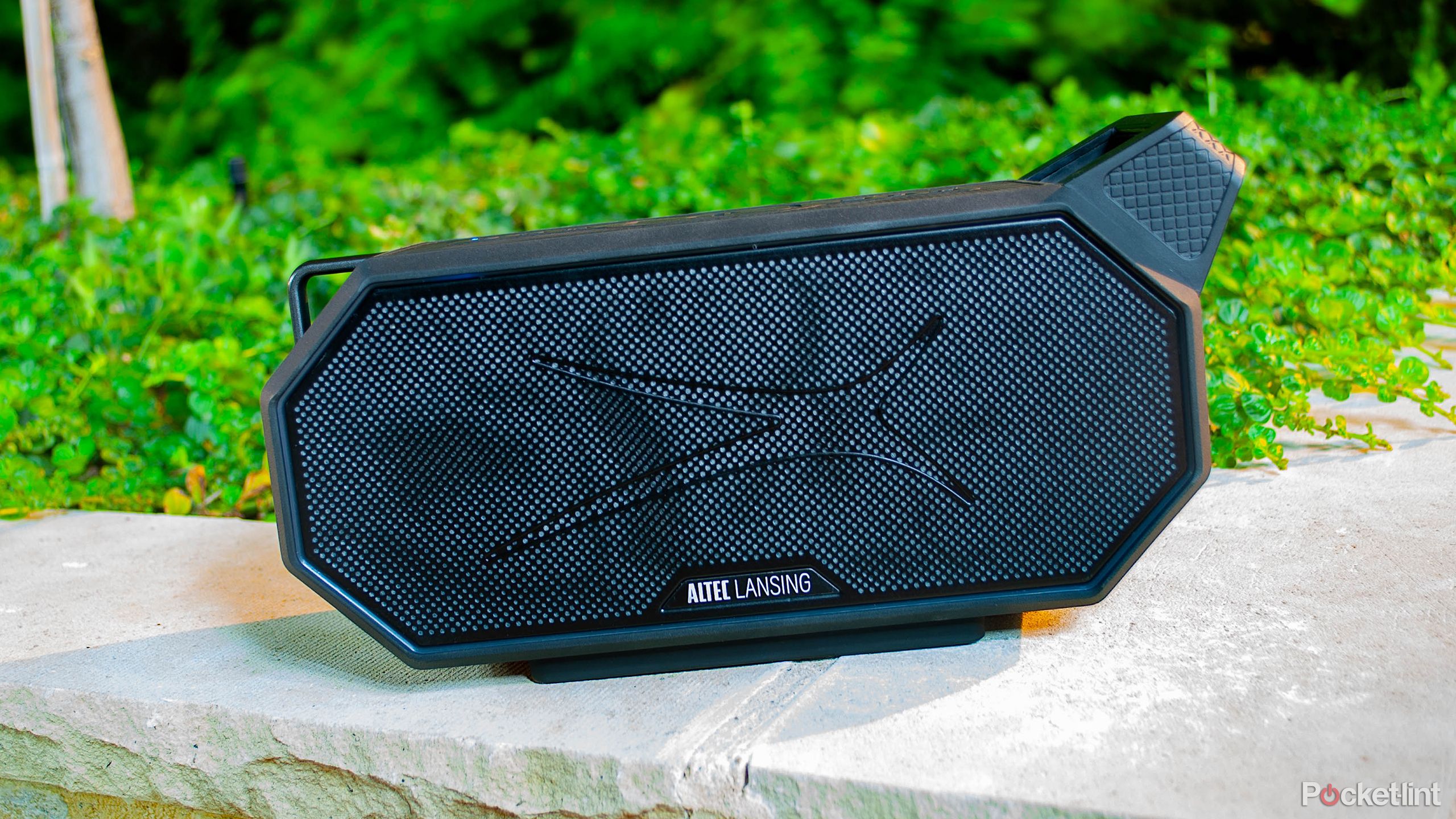 altec-lansing-hydraboom-2.0-review:-loud-and-durable