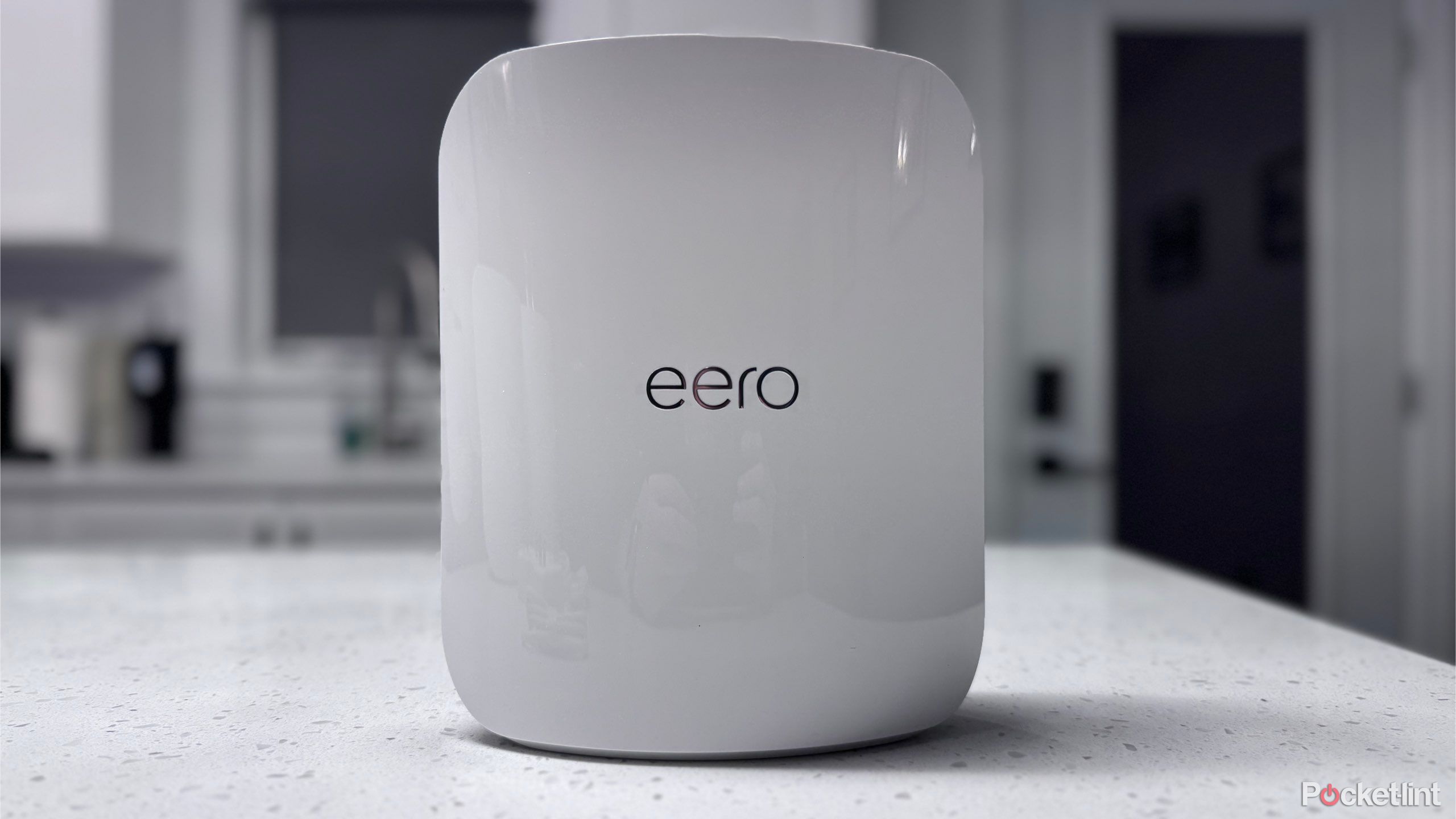 eero-max-7-review:-the-future-of-wi-fi-is-expensive