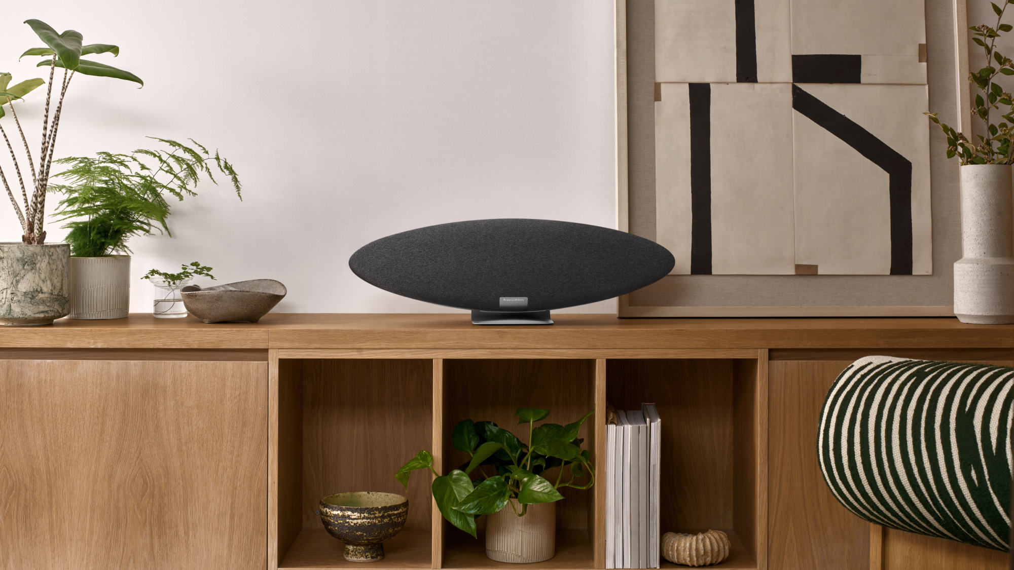 b&w’s-upgraded-zeppelin-pro-wireless-speaker-aims-to-take-an-icon-to-new-heights