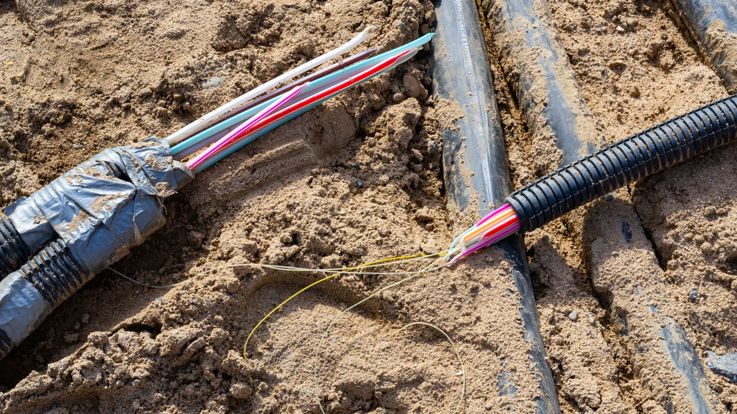 two-internet-cables-connecting-sweden-and-finland-suffered-damage-—-one-caused-by-construction,-the-other-still-under-investigation