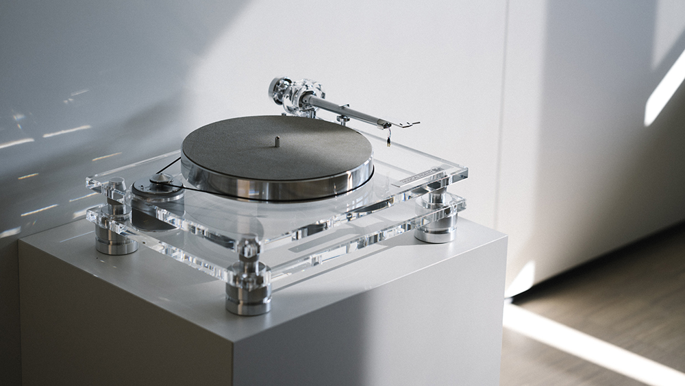 the-m6xtt-turntable-is-more-gorgeous-acrylic-from-musical-fidelity-–-just-in-a-smaller-and-cheaper-package