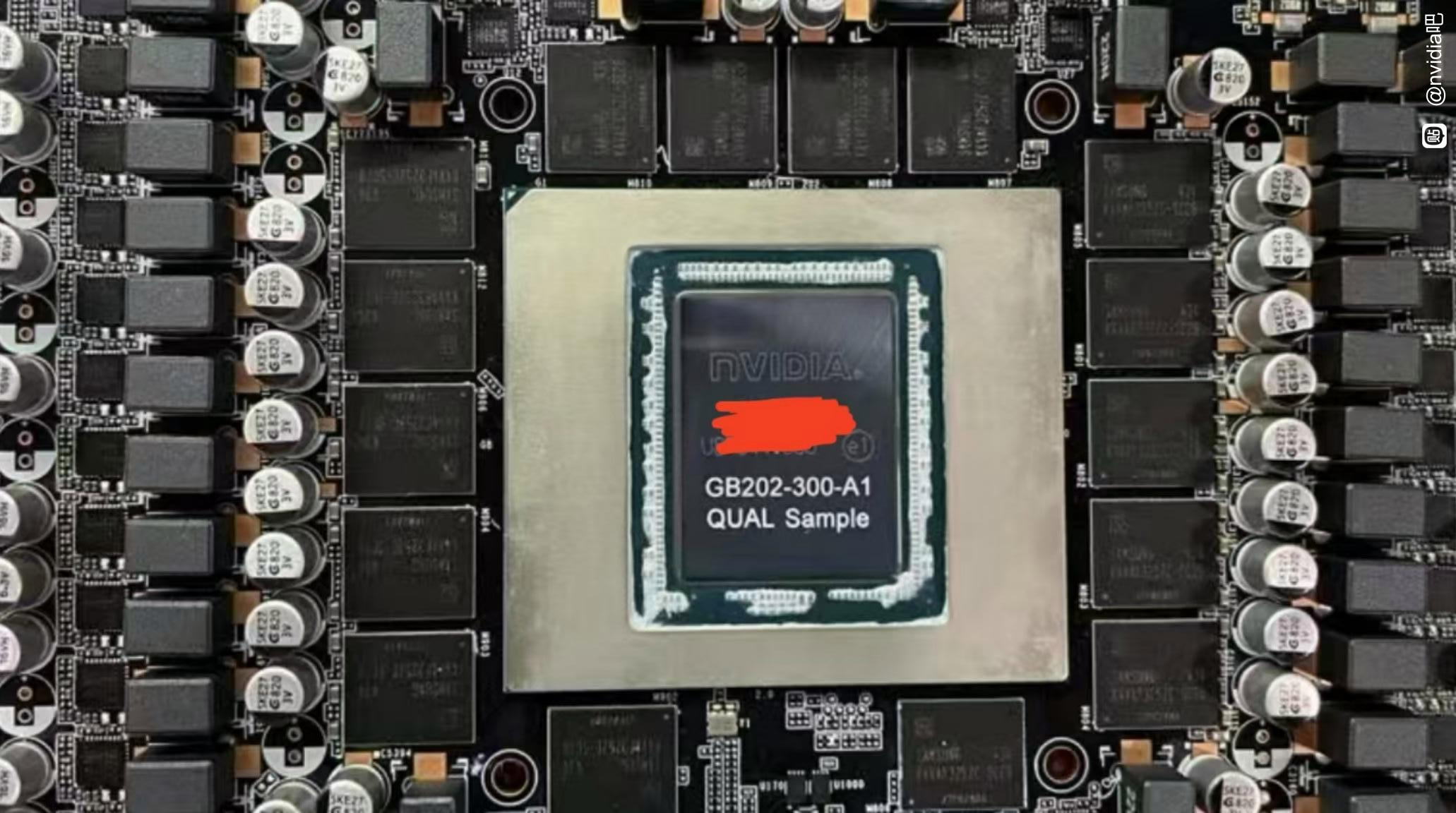 nvidia’s-unreleased-rtx-5090-pictured-with-huge-gpu-die,-sports-32gb-of-gddr7-memory