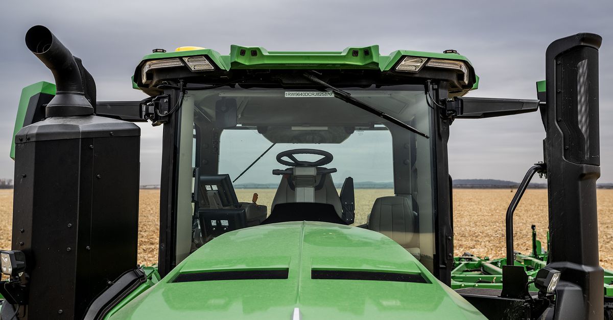 john-deere-says-its-self-driving-tractors-and-trucks-will-help-address-labor-shortages