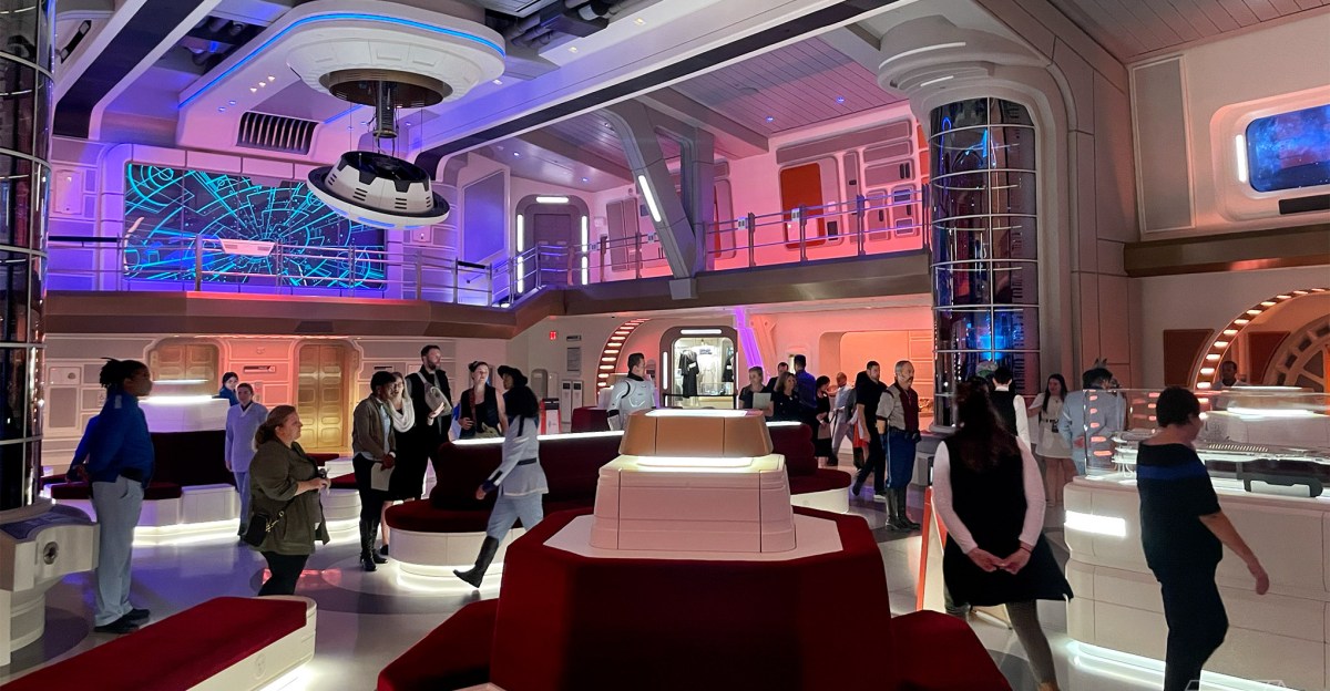 disney’s-star-wars-hotel-jumps-from-deep-space-to-office-space