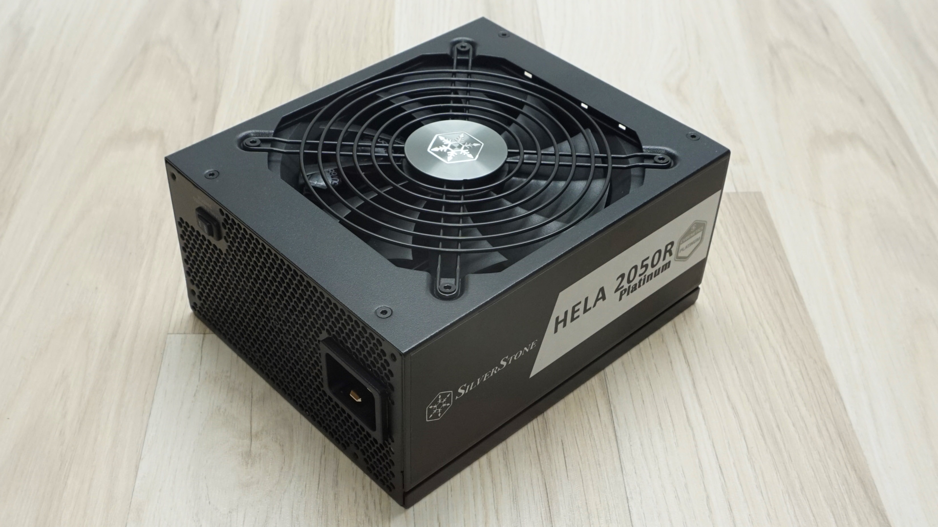 silverstone-hela-2050r-platinum-power-supply-review